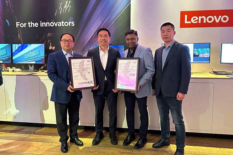 頒證儀式現(xiàn)場(chǎng)合影